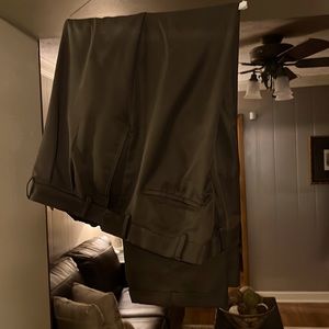 Round tree and Yorke men’s dress pants brown I. Color 48x30